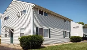 3 of 42 The Row Apartments Apartment for rent in Franklin, IN