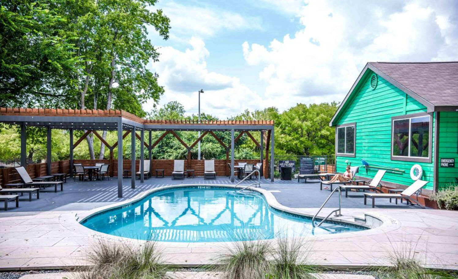 Treehouse Apartments