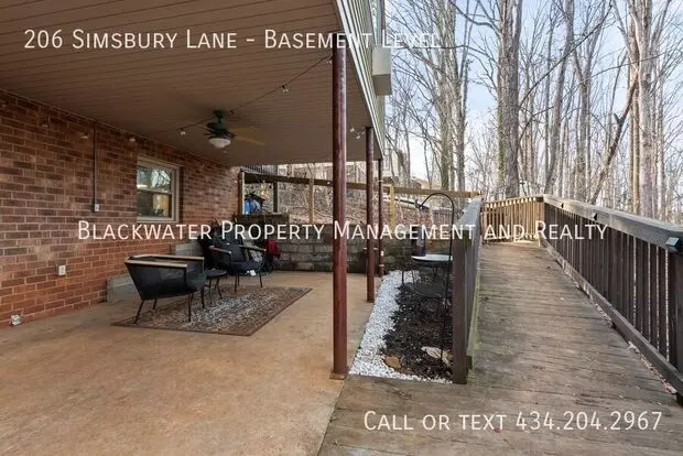 206 Simsbury Ln Apartment for rent in Forest, VA
