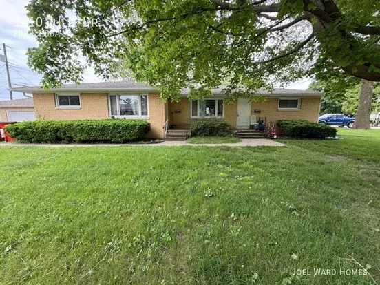 1210 Julie Dr Apartment for rent in Champaign, IL