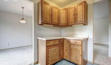 4 of 14 1920 Barberry Cir House for rent in Champaign, IL