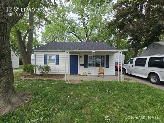 12 Sherwood Ct Apartment for rent in Champaign, IL