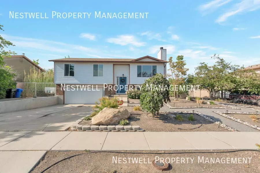 4976 W Muirkirk Rd House for rent in West Jordan, UT