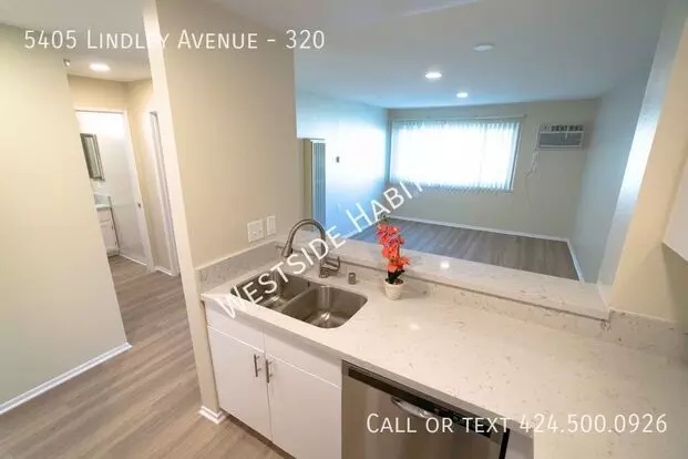 5405 Lindley Ave Apartment for rent in Tarzana, CA