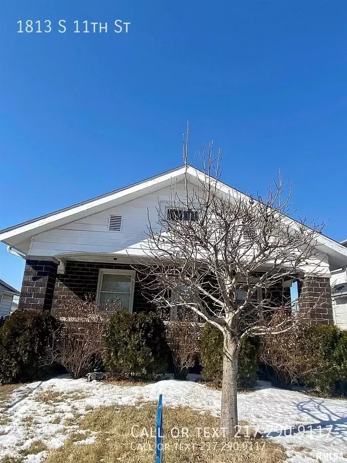 1813 S 11Th St House for rent in Springfield, IL