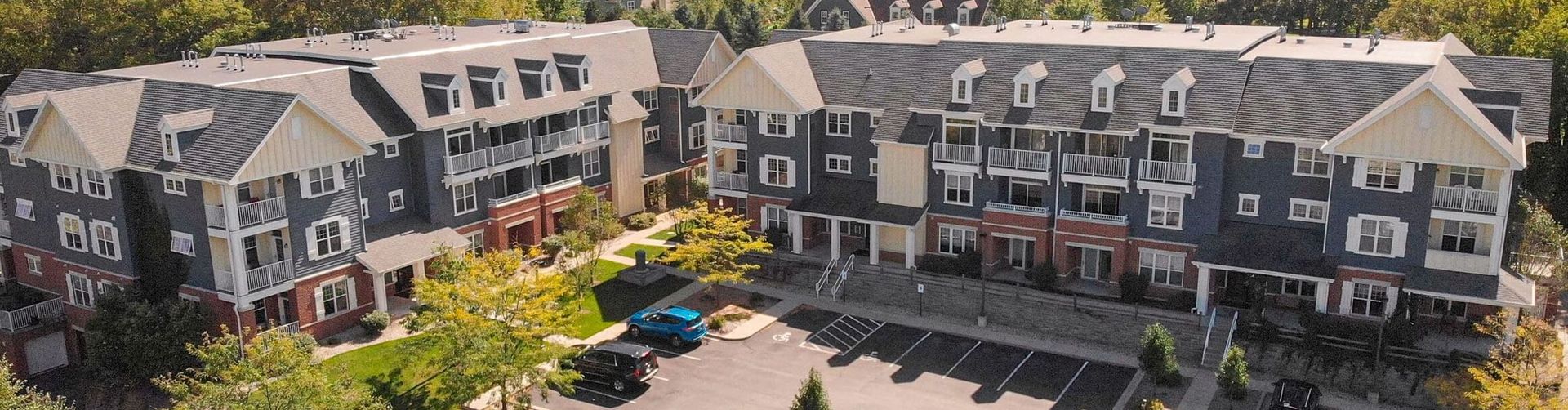 Delafield Lakes Apartments