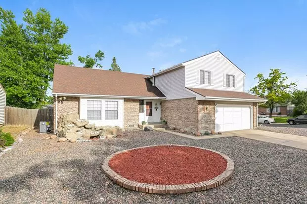 Spacious 4 Bed/ 2.5 Bath Home With Finished Basement Apartment for rent in Aurora, CO Spacious 4 Bed/ 2.5 Bath Home With Finished Basement Apartment for rent in Aurora, CO