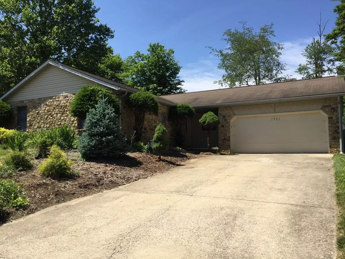 1701 Thornton Dr House for rent in Bloomington, IN