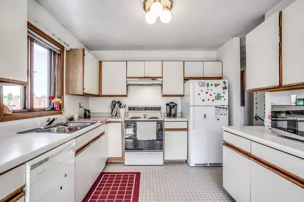 812-818 Se 9th Avenue Apartment for rent in Minneapolis, MN