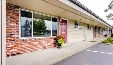 2 of 32 Fairway Village Apartment for rent in Gladstone, OR