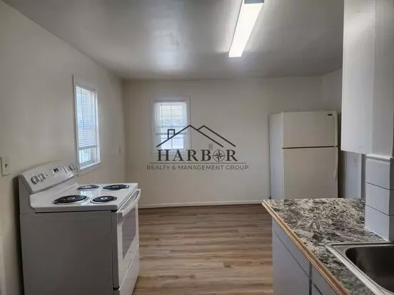 Newly Renovated-electricity Included! Apartment for rent in Austin, MN