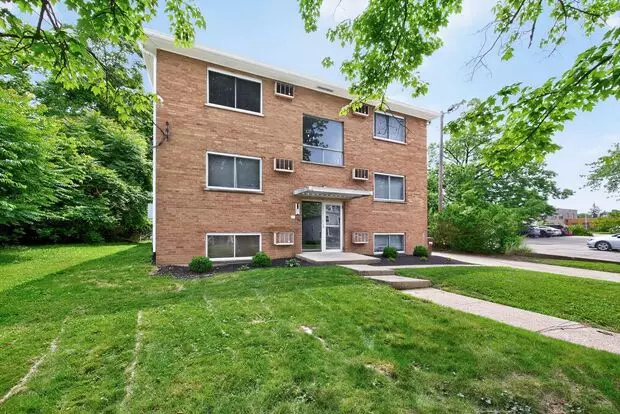 6140 Ridge Ave Apartment for rent in Cincinnati, OH