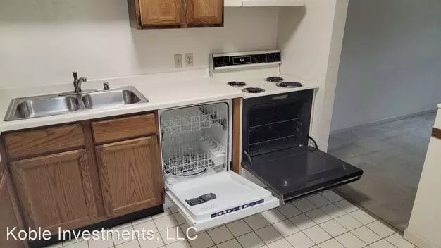 290 S Kools St Apartment for rent in Appleton, WI