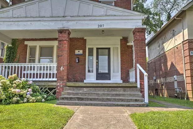 207 E Lane Ave Apartment for rent in Columbus, OH 207 E Lane Ave Apartment for rent in Columbus, OH