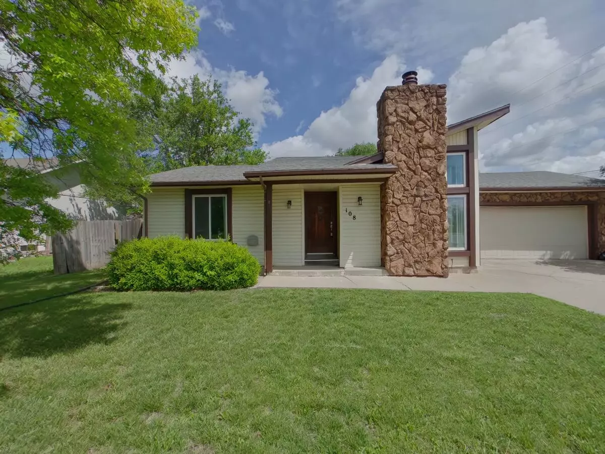 108 Aaron Dr House for rent in Andover, KS