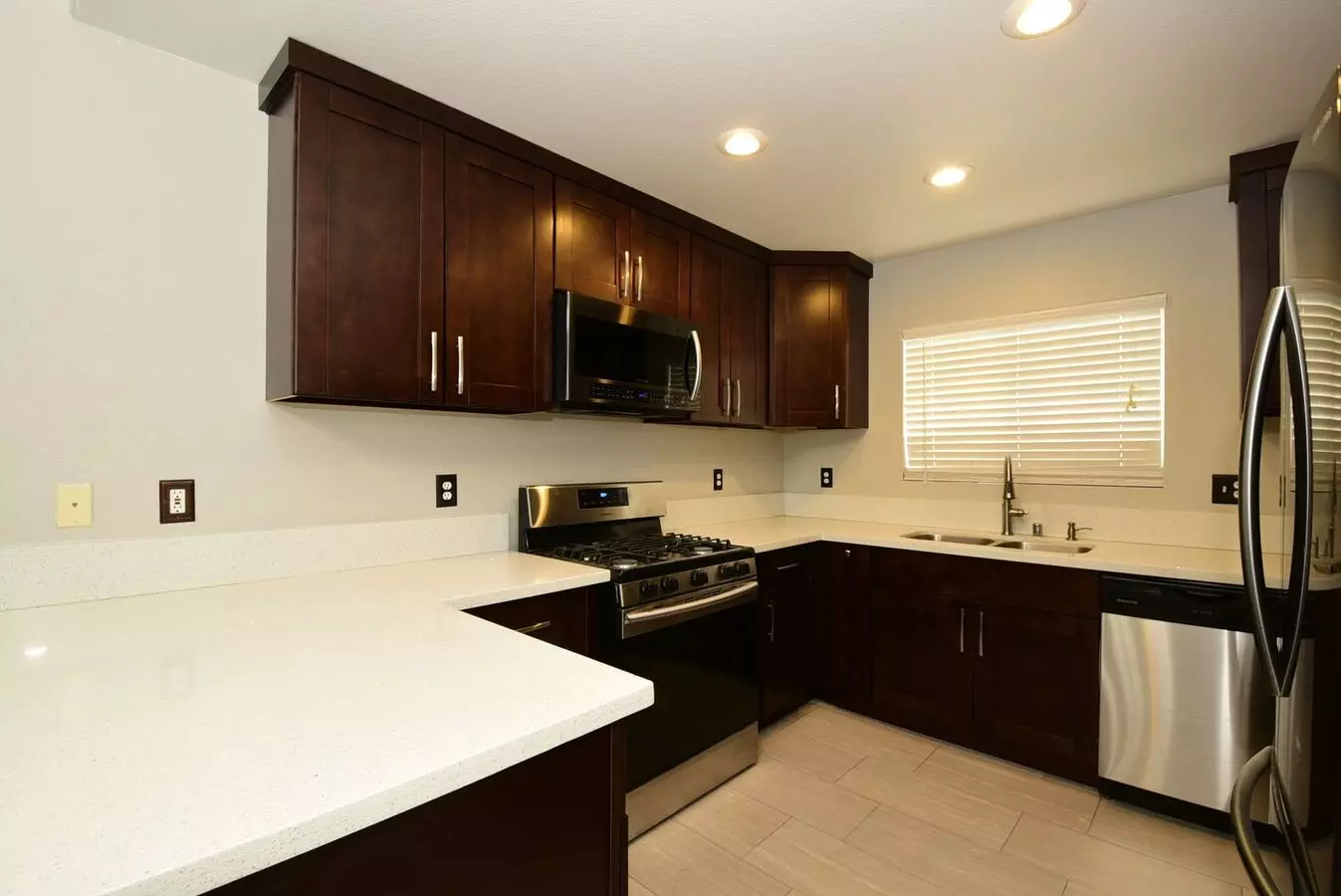 Live In The Heart Of Summerlin 2 Bed 2 Bath Condo! Apartment for rent in Las Vegas, NV