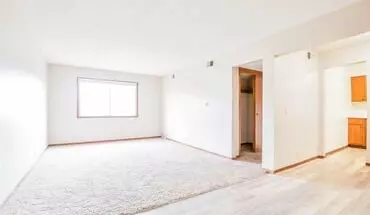 3 of 35 Blondo Plaza Apartments Apartment for rent in Omaha, NE