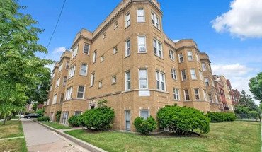 8001-8007 S. Eberhart Apartment for rent in Chicago, IL
