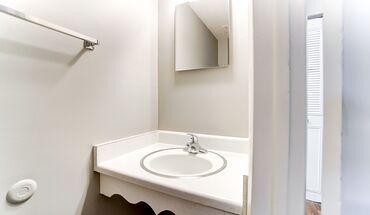 Woodview Plaza Apartment for rent in Reynoldsburg, OH