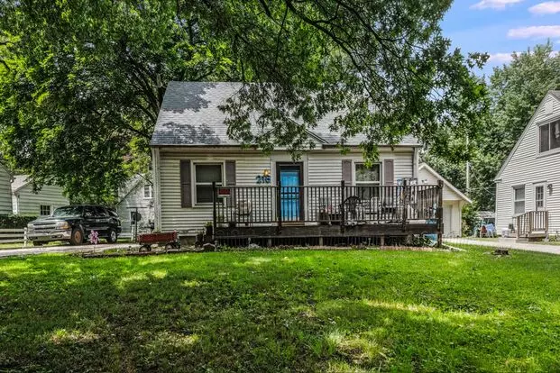 3 Bed / 1 Bath House In Central Champaign Apartment for rent in Champaign, IL