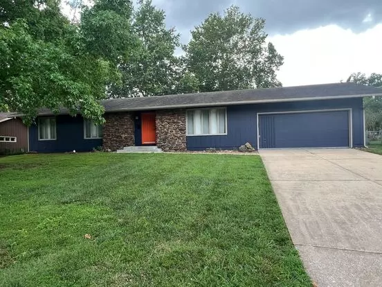 2328 E. Cambridge Apartment for rent in Springfield, MO