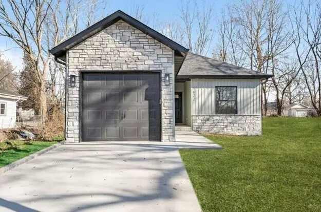 2731 W Latoka Apartment for rent in Springfield, MO