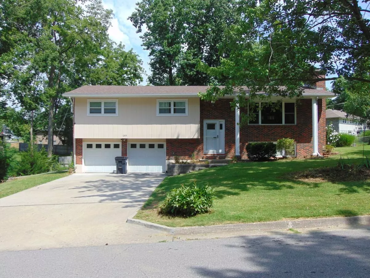 Nice 3 Bed 3 Bath House In University Park Subdivision! House for rent in Columbia, MO