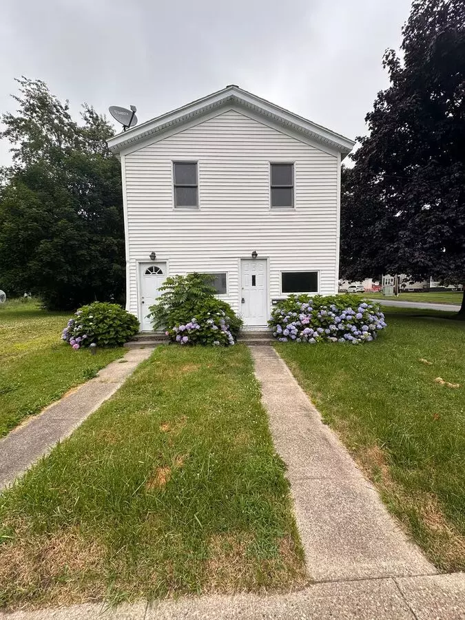 271 E 10th St Apartment for rent in Oswego, NY