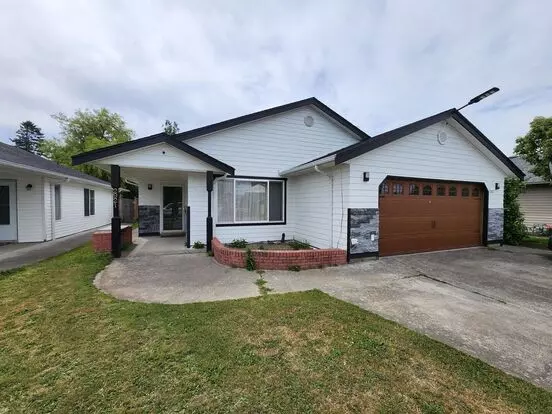 Stunning 4 Bedroom Home With Private Yard In Bellingham Apartment for rent in Bellingham, WA
