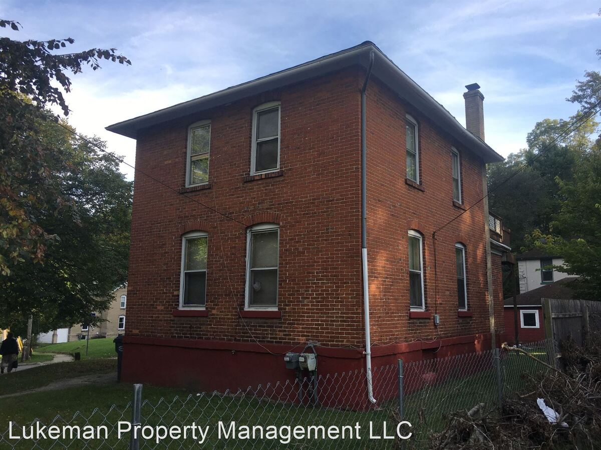315 W Maple Duplex Apartments Kalamazoo, MI Rentable