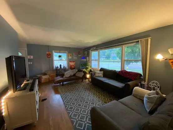 3009 W Michigan - 6 Bedroom/2 Bathroom Unit Near Wmu/k College -fall 2025 Apartment for rent in Kalamazoo, MI 3009 W Michigan - 6 Bedroom/2 Bathroom Unit Near Wmu/k College -fall 2025 Apartment for rent in Kalamazoo, MI