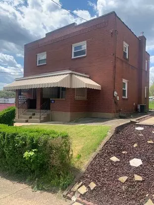 Spacious 2-bedroom 1-bath Townhome, Christy Park Mck Apartment for rent in Mckeesport, PA