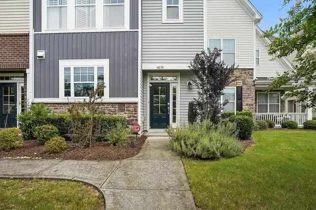 Absolutely Georgous 2 Story Townhouse In Cary Apartment for rent in Cary, NC