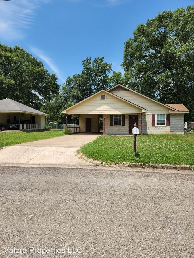 3712 Bluff Oak Nacogdoches, TX House for Rent Rentable