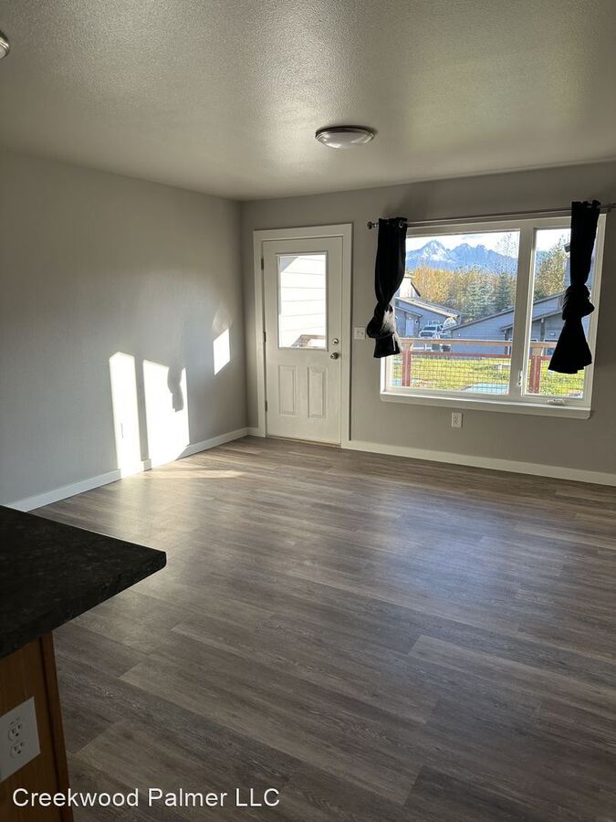 1970 N Creekwood Park Palmer, AK Apartment for Rent