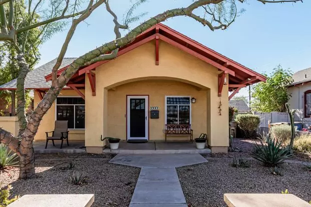 Charming 3-bed, 2-bath Home In Woodland Place With Rv Gate, Spacious Interior, & Convenient Location! Apartment for rent in Phoenix, AZ