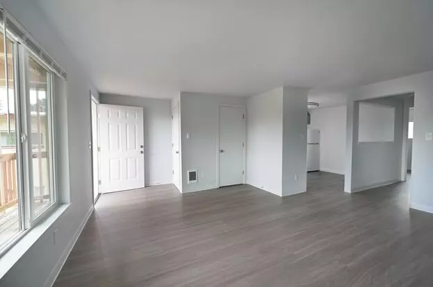 12520 SE Stark Apartment for rent in Portland, OR