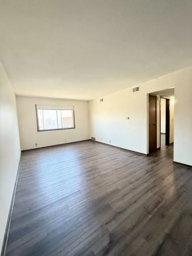Blondo Plaza Apartment for rent in Omaha, NE