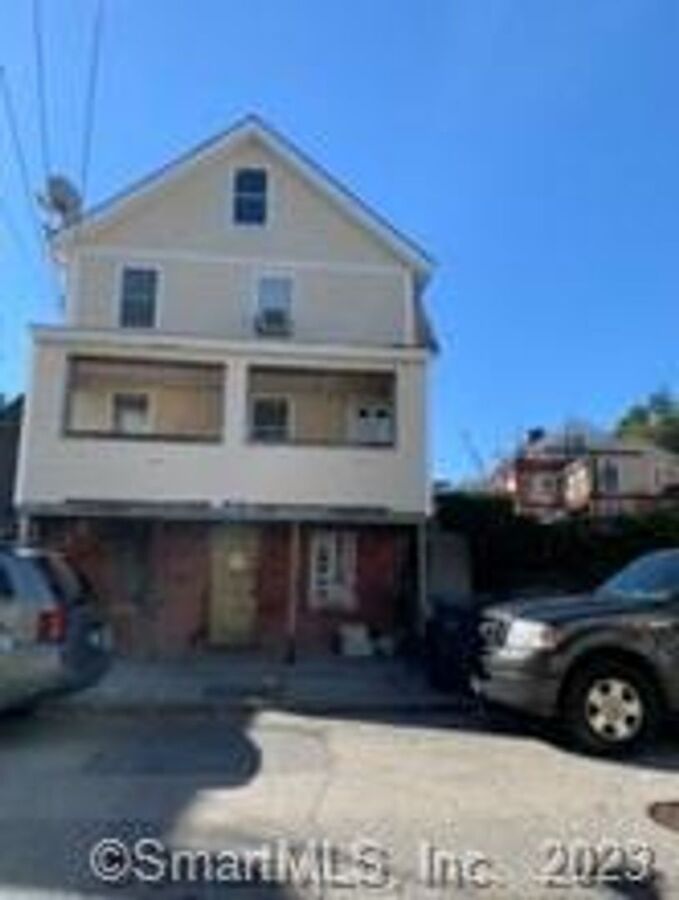 72 Mountain Ave New London, CT Apartment for Rent Rentable