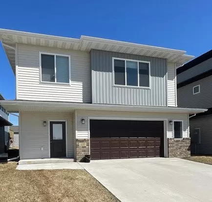 Three Level Split Home W/ 2 Stall Garage Apartment for rent in West Fargo, ND