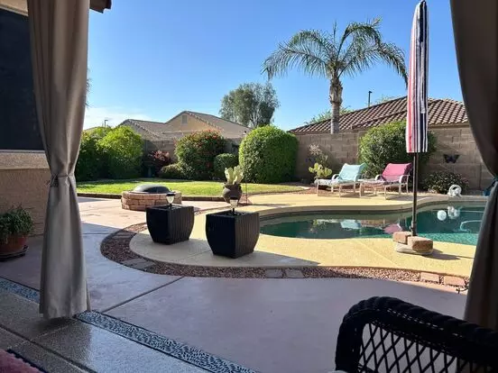 Beautifully Updated 4-bedroom Single-level Home With Pool In Gilbert Apartment for rent in Gilbert, AZ