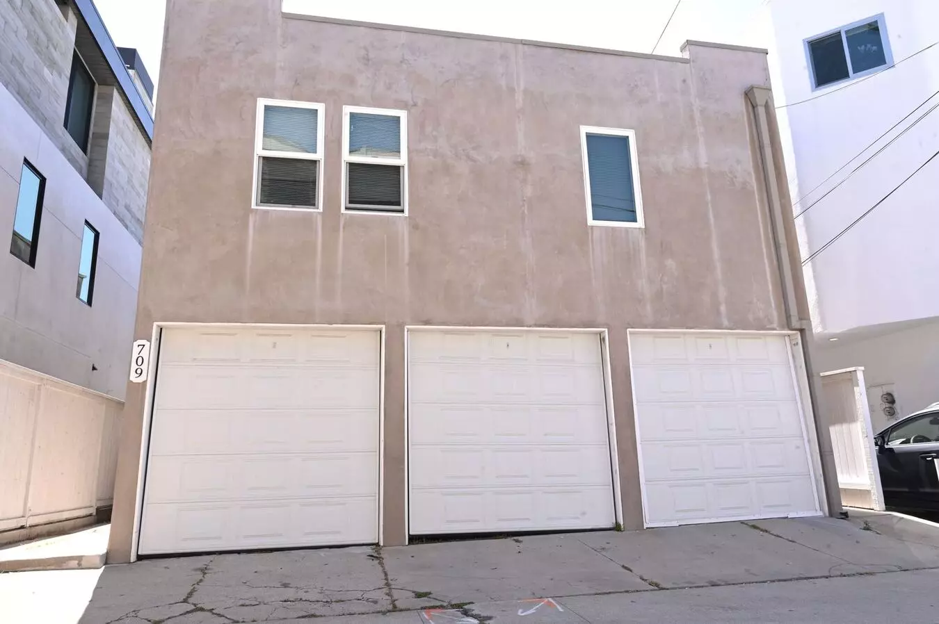 Highland (crest) Apartment for rent in Manhattan Beach, CA
