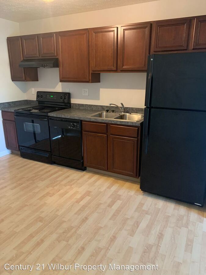 Liberty Commons Apartments 1300 3Iweathervane Ln Akron, OH