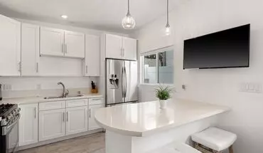 4 of 30 Charming 1br/1ba Cottage - Private Patio W/ Hot Tub - Walk To The Beach House for rent in Carlsbad, CA