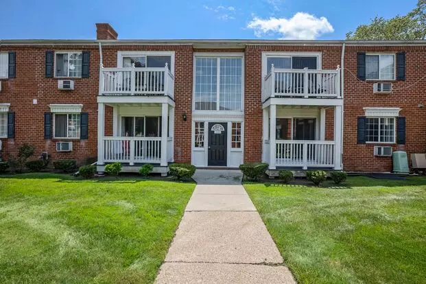 2440 Parmenter Blvd #105 Apartment for rent in Royal Oak, MI