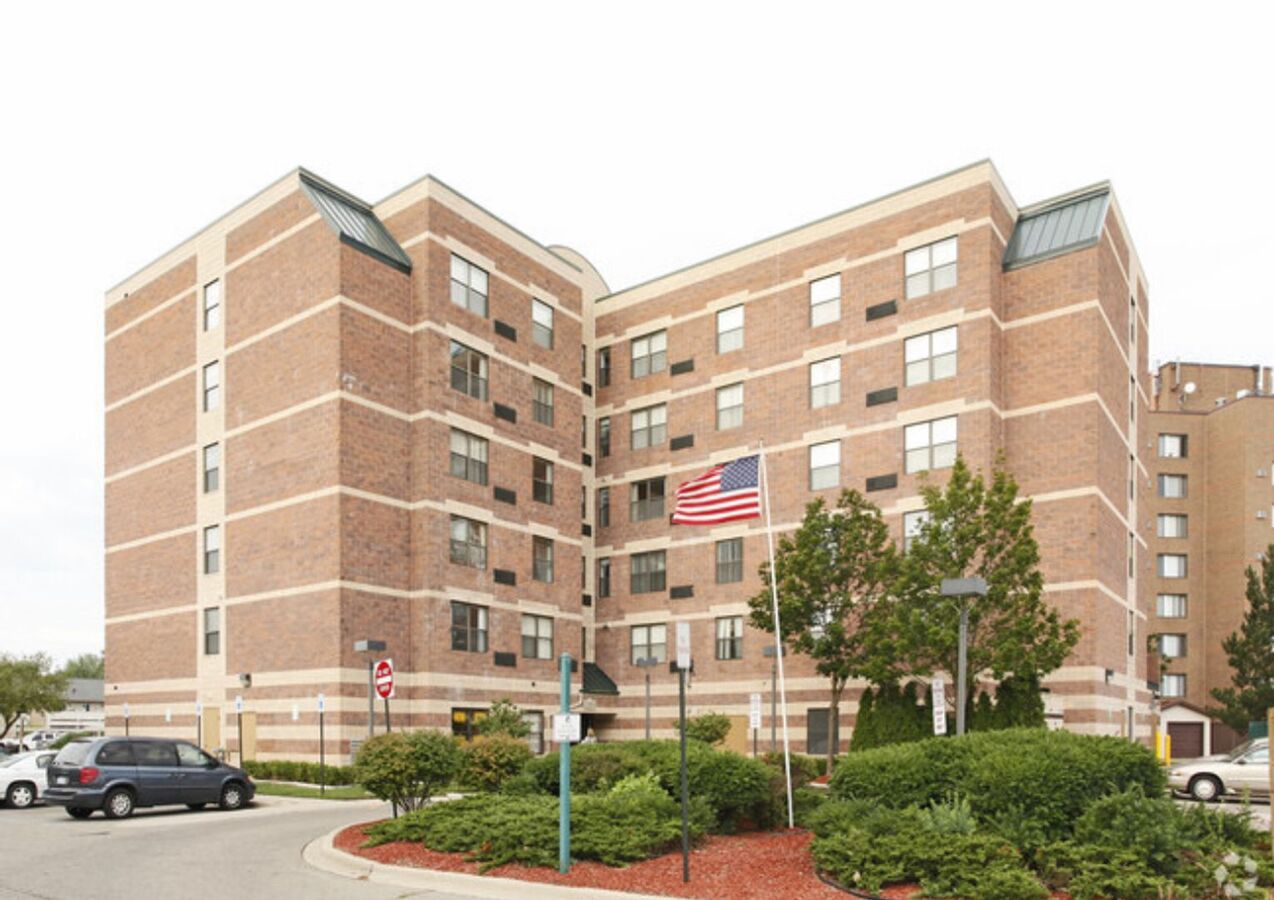 Sheldon Rd Mi Canton Manor Apartments - 2105 Sheldon Rd Canton, MI