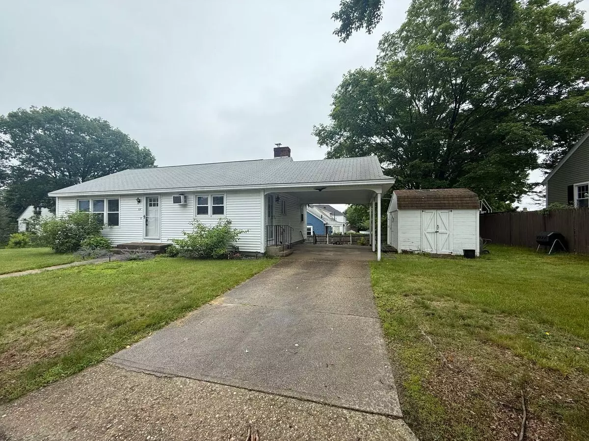Charming 3-bedroom Single-family Home House for rent in Manchester, NH
