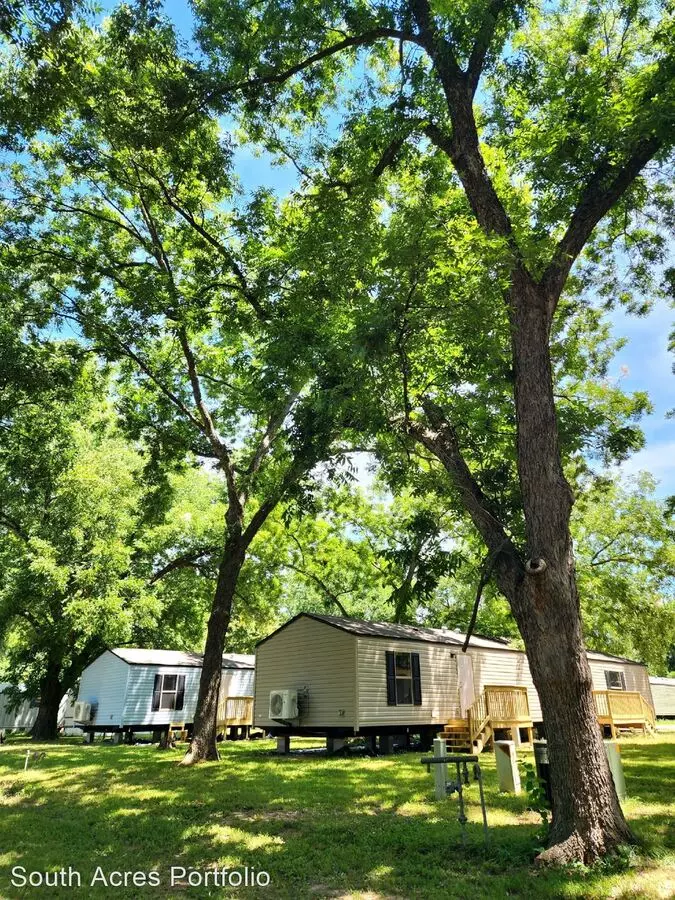 37 South Acres W Apartment for rent in Bristow, OK