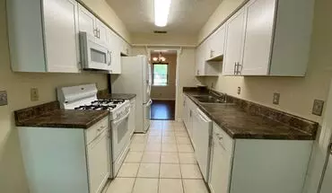 5 of 26 Adorable 3/2 On Large Corner Lot House for rent in Savannah, GA