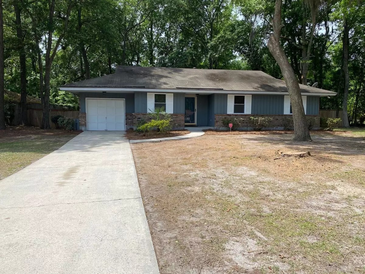 Adorable 3/2 On Large Corner Lot House for rent in Savannah, GA